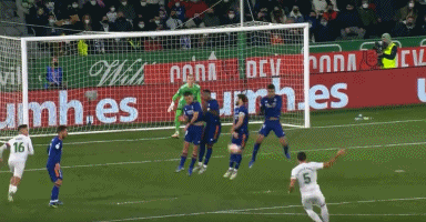 反诈警示：假客服诱导追加充值的步骤。（反诈提示：冒充客服诱导追加充值的套路）