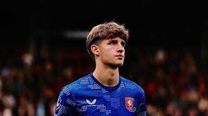 巴萨迎战贝蒂斯！五连胜后的关键一战，领头羊能否延续辉煌？