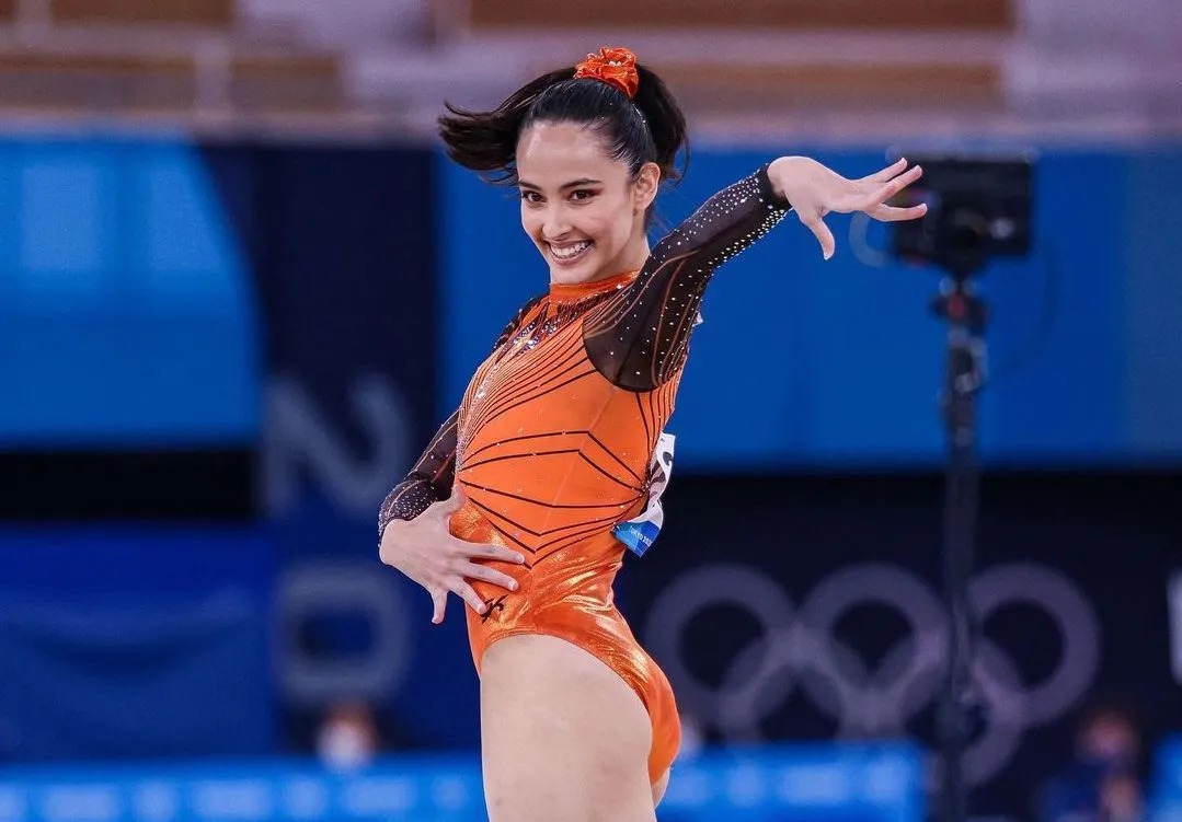 国靑净胜2球，日本1球小负，沙特9分、中国6分，日本3分，根据出线规则：中国U20男